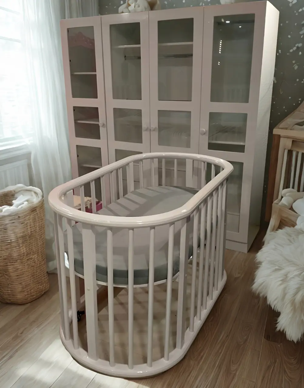 2 oval baby crib
